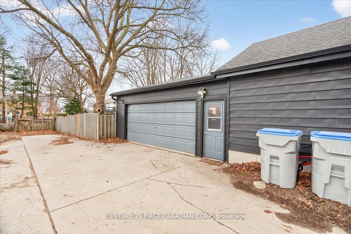18 Colborne Street photo 42