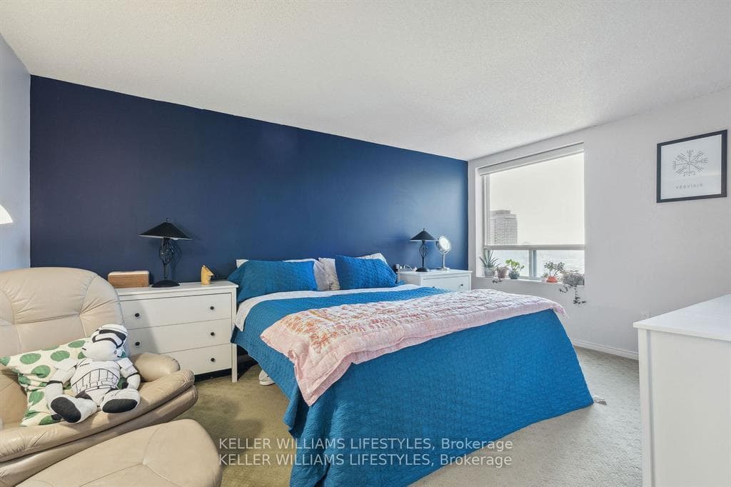 500 TALBOT Street Unit 1502 photo 18