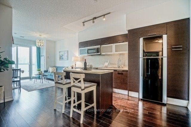 386 Yonge Street Unit 3508 photo 7