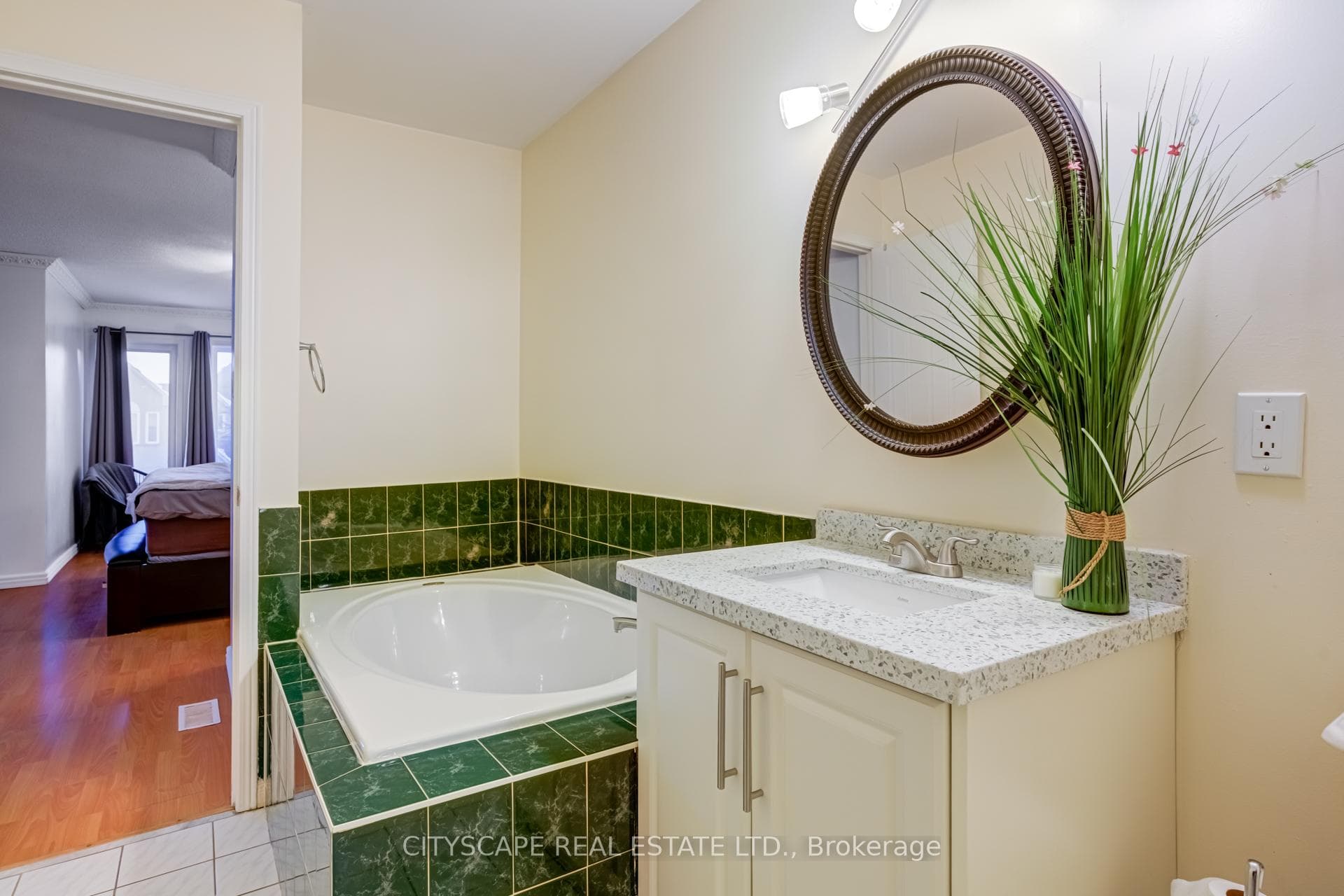 102 Richwood Crescent photo 15