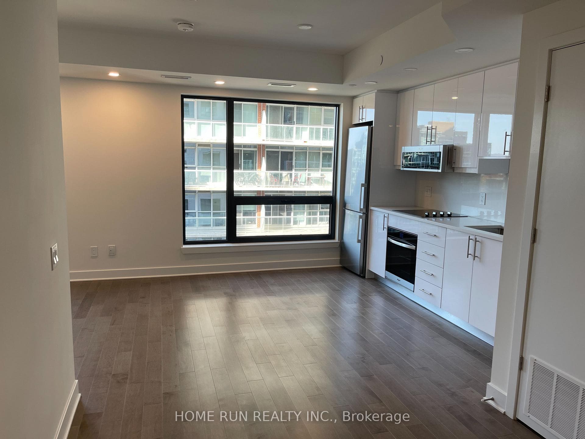 180 george Street Unit 1203 photo 13