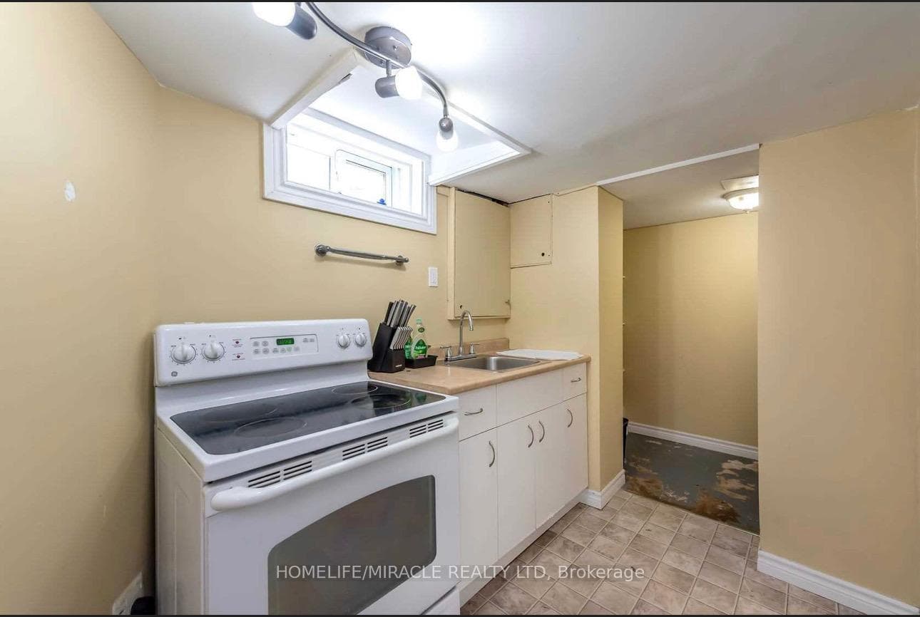 90 Tupper Drive Unit Bsmt photo 9