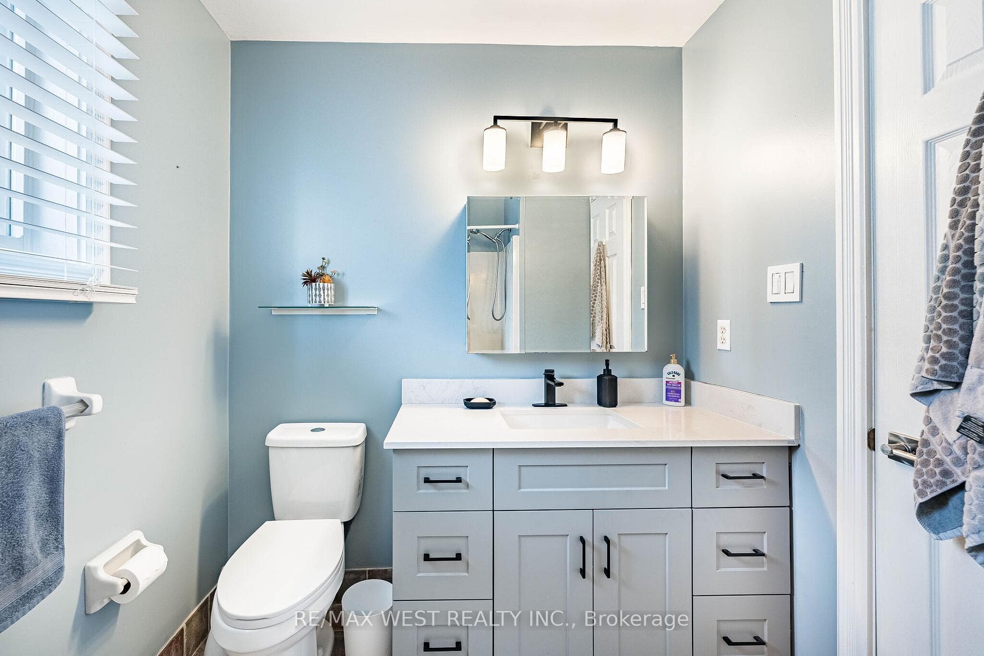 5 Moir Crescent photo 27