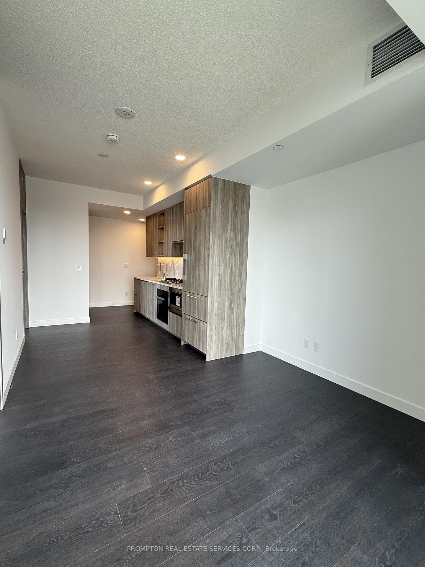 18 Esther Shiner Boulevard Unit 1705 photo 6