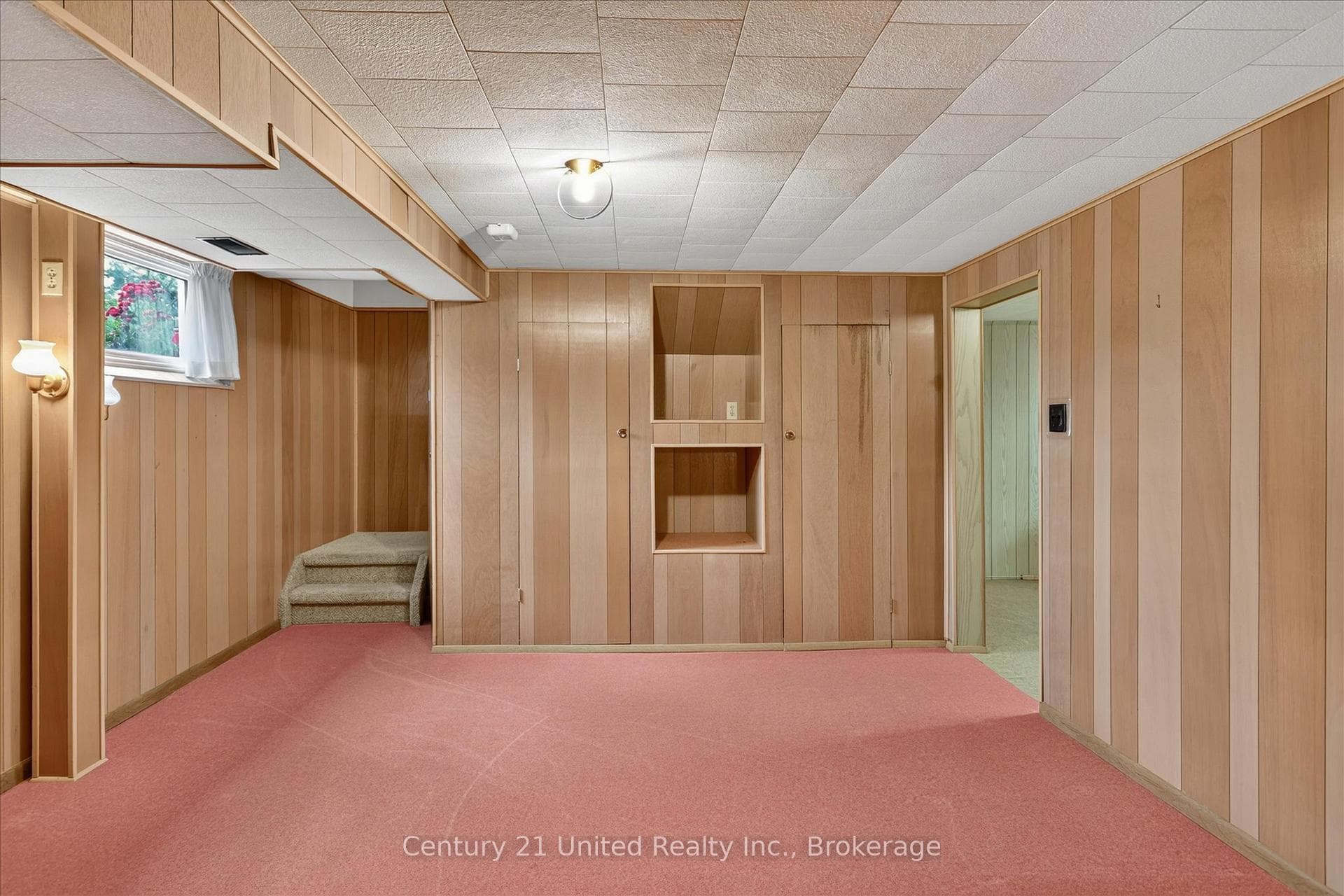 1031 Oriole Drive photo 18