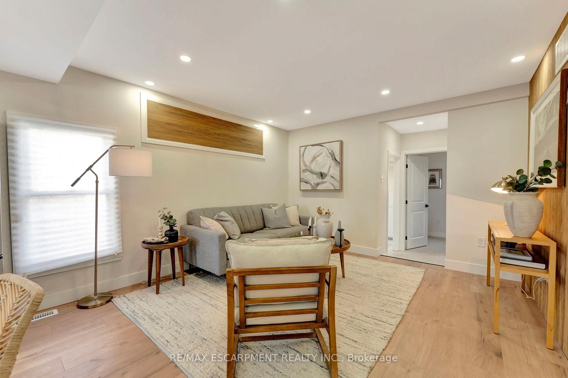 24 Carlisle Street photo 12