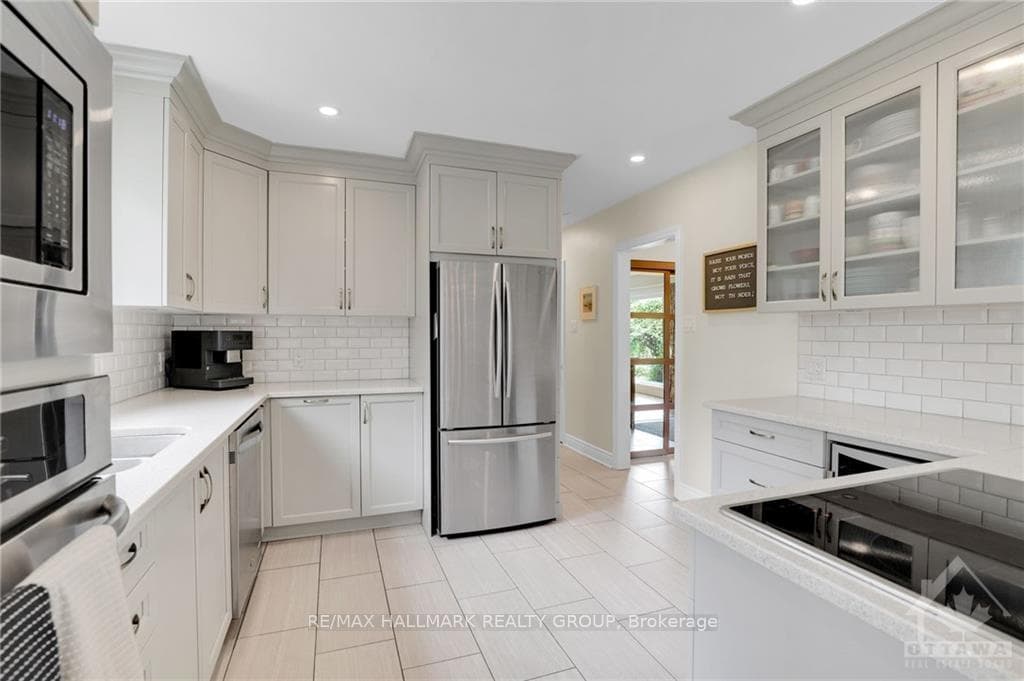 626 DICKINSON Avenue photo 12