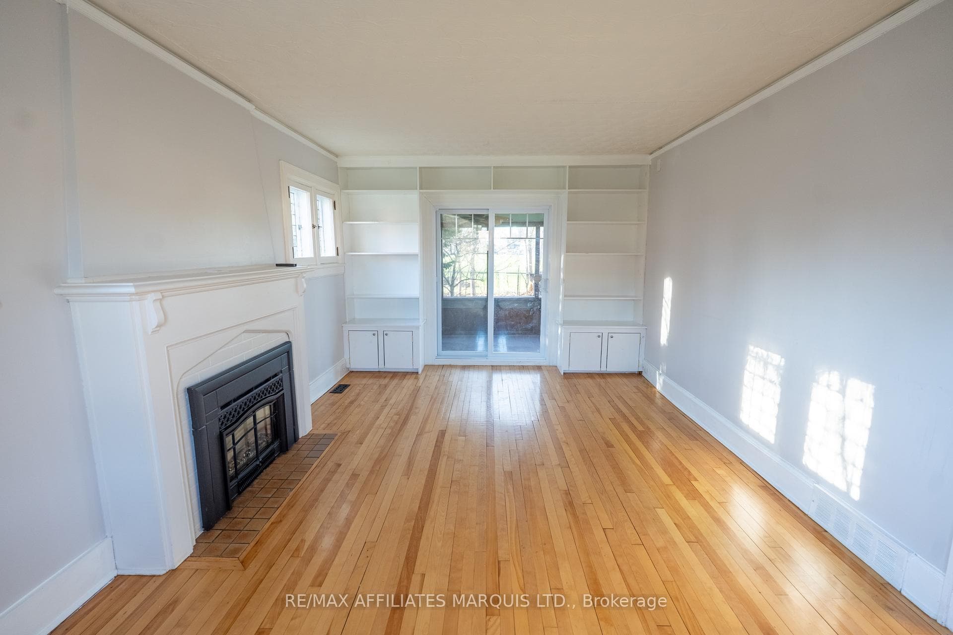 9 OLD ORCHARD Avenue photo 5