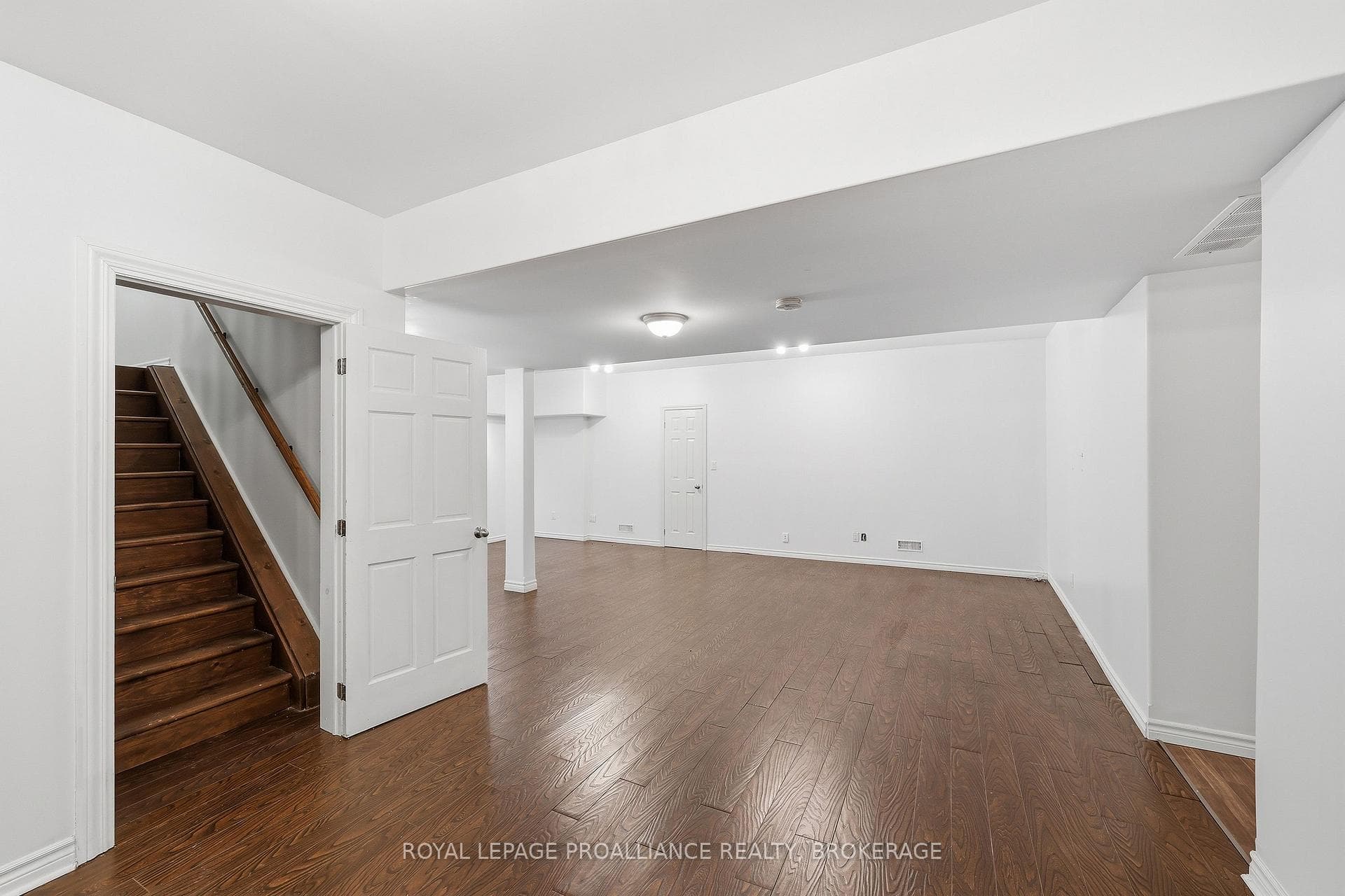 1461 English Way photo 41