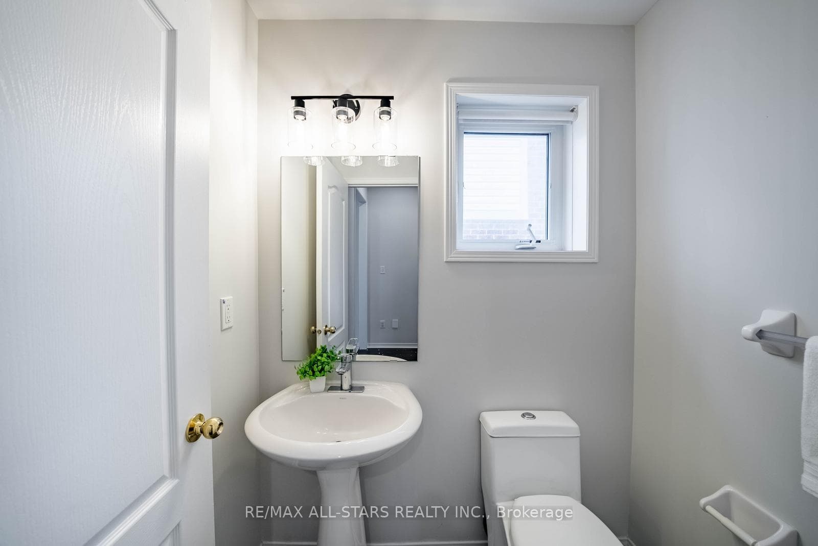 406 Reeves Way Boulevard photo 17