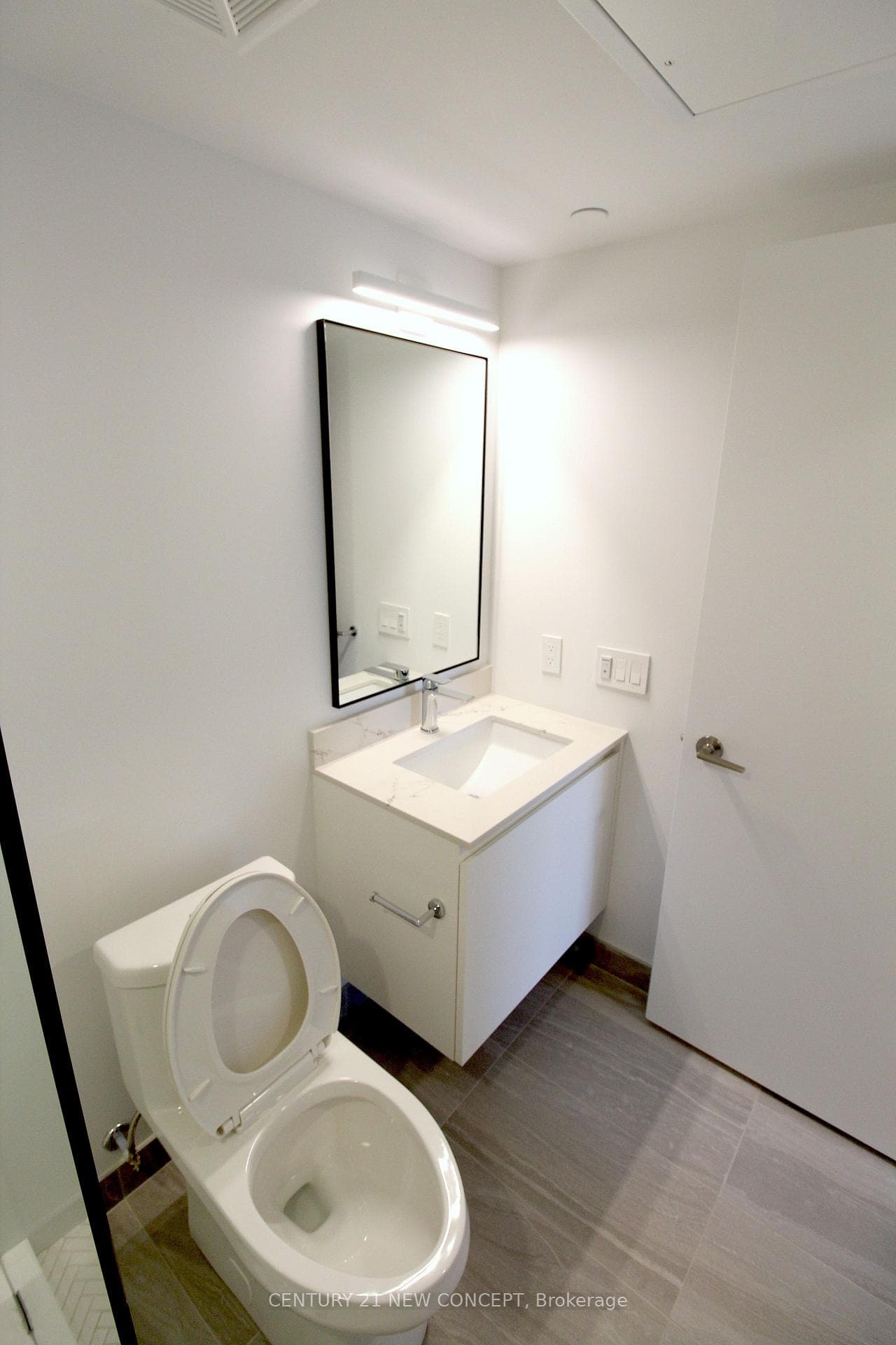 1720 Bayview Avenue Unit 324 photo 12