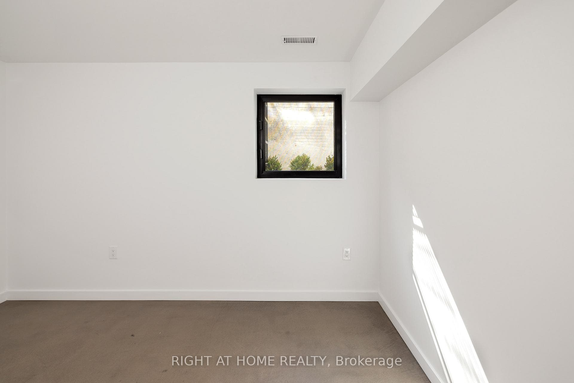 86 Lansdowne Avenue Unit Unit #4 photo 11