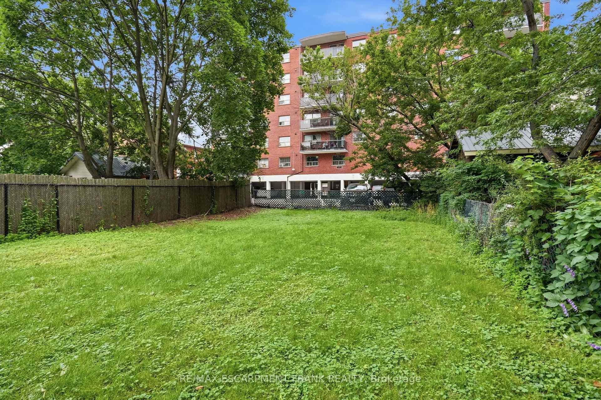24 Cliff Avenue photo 47