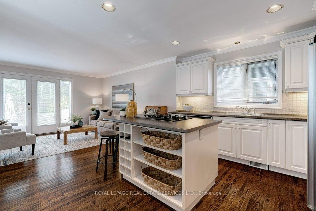 224 Watson Avenue photo 14