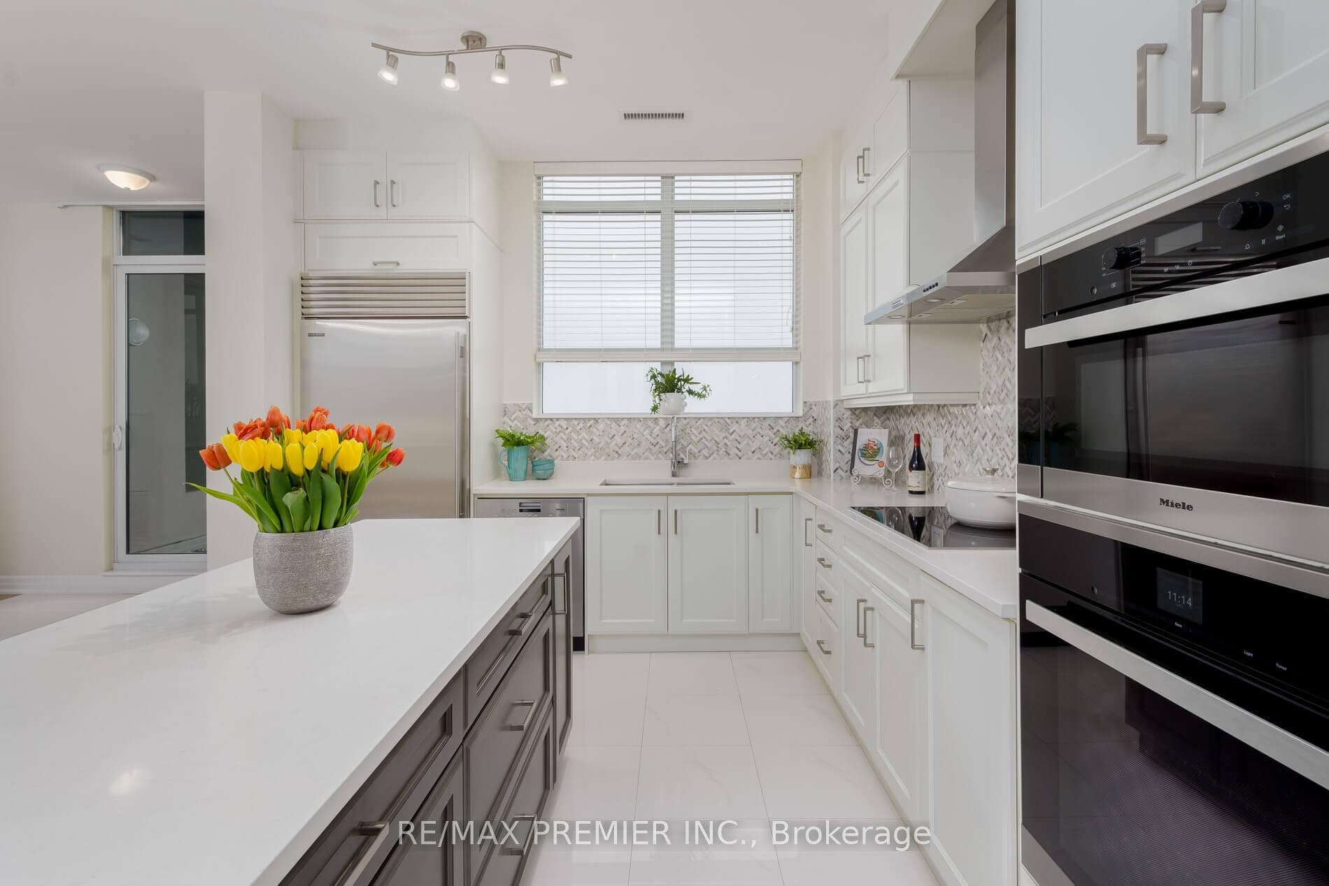 9255 Jane Street Unit PH 04 photo 16