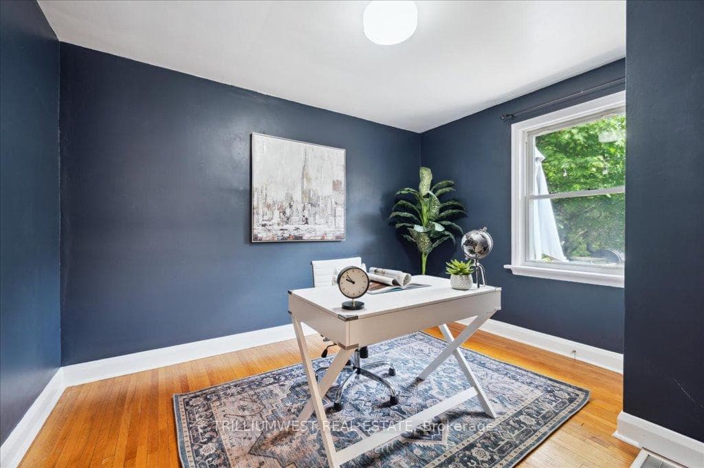 539 Guelph Street photo 18