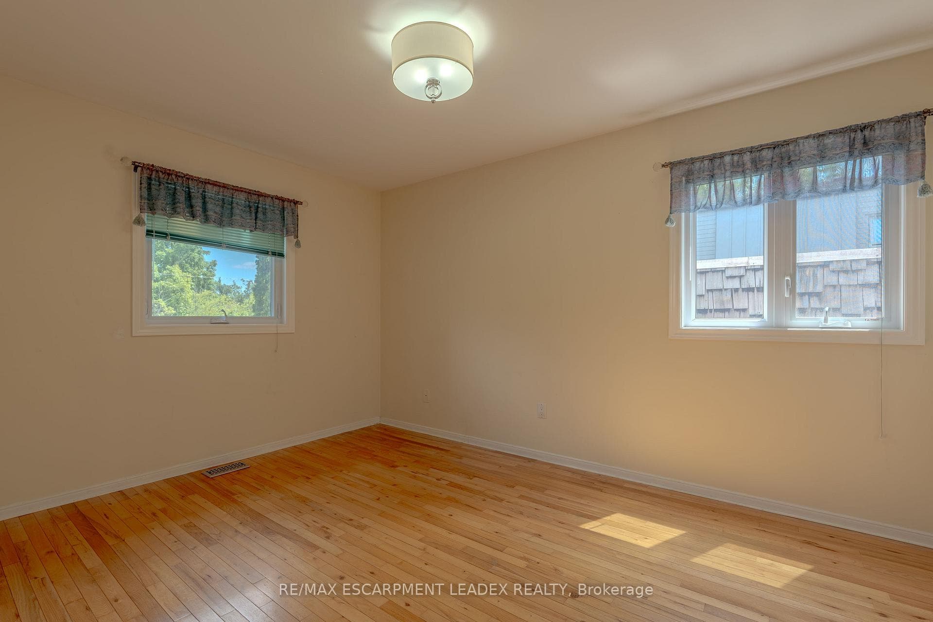 1129 SCENIC Drive photo 17