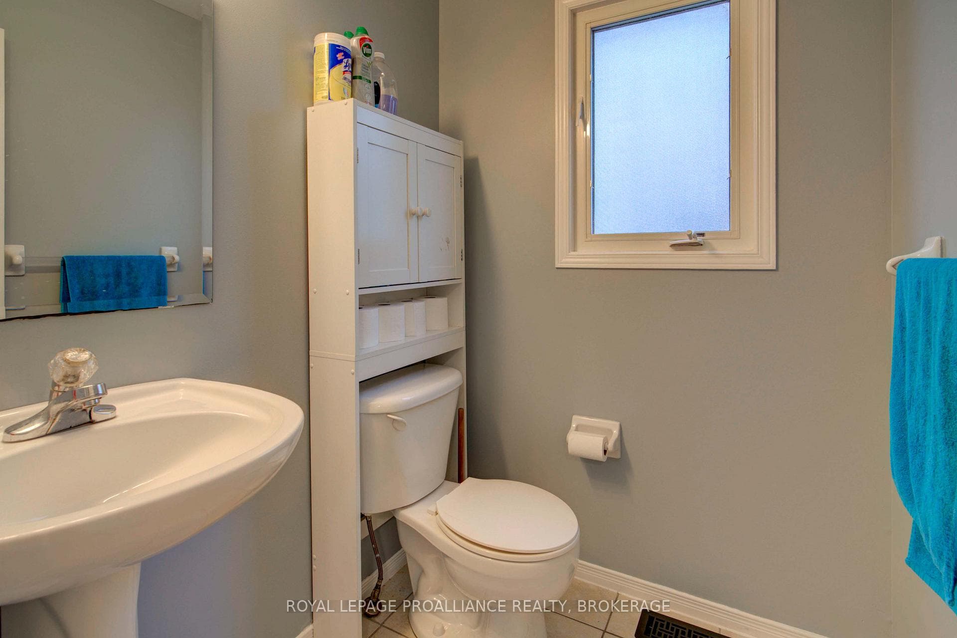 2177 Swanfield Street photo 7