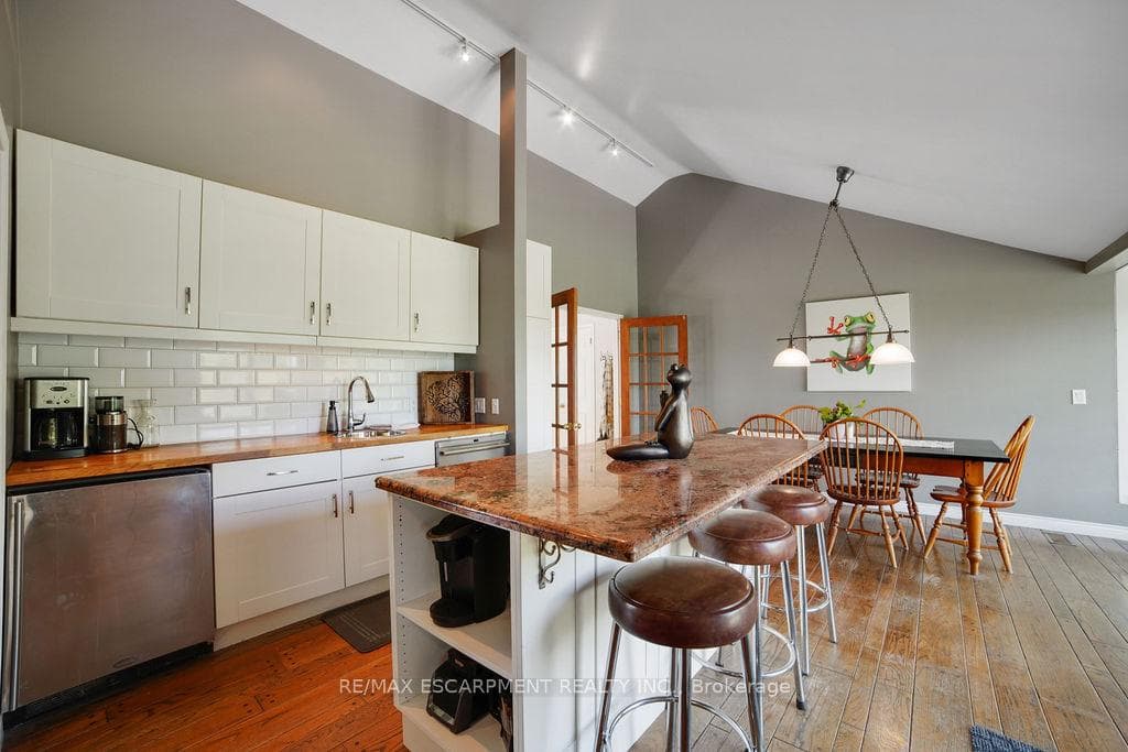 53 Harrison Road photo 9