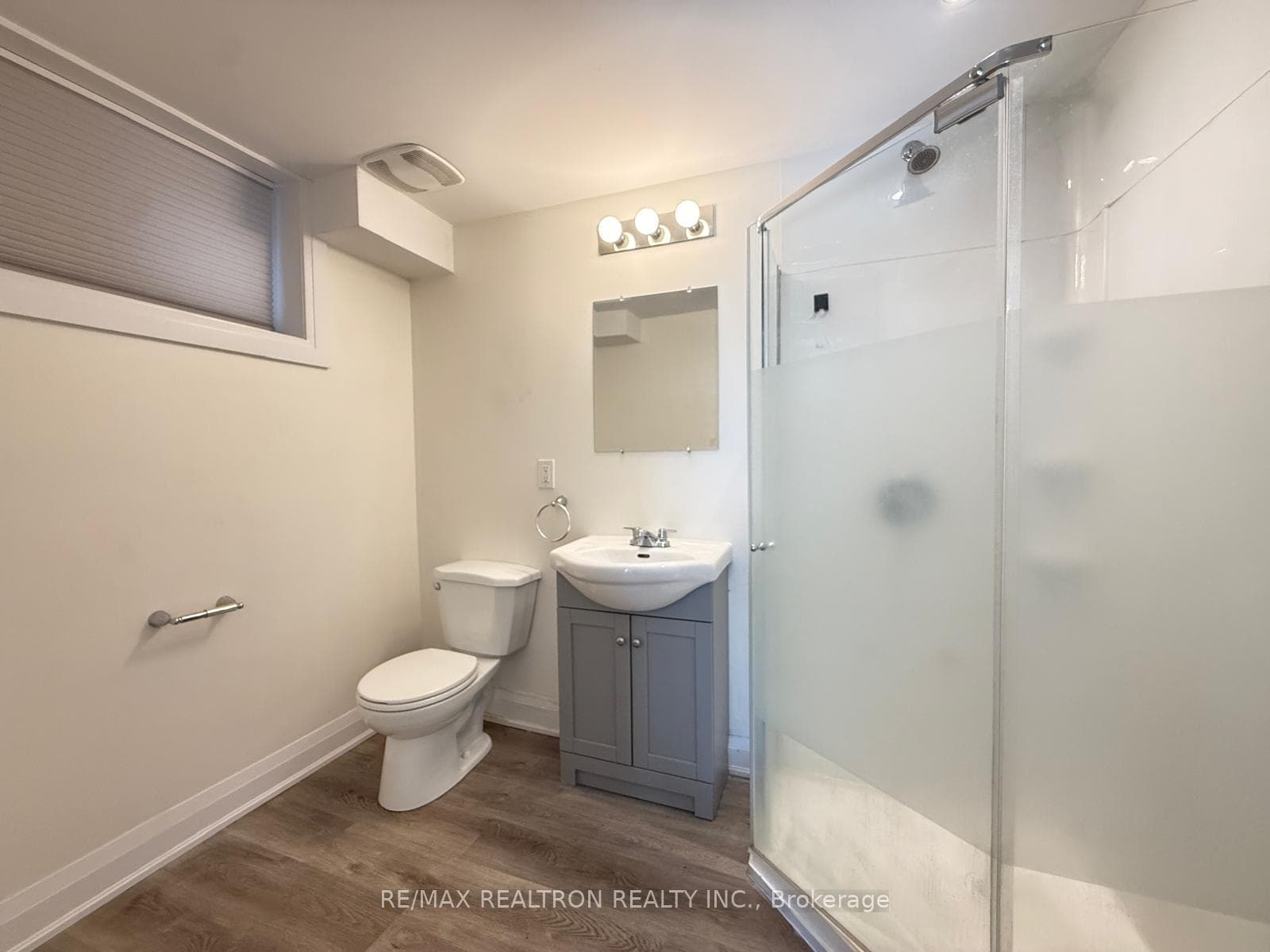 14 Snider Avenue Unit Basement photo 3