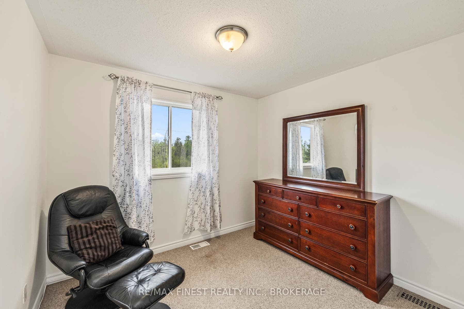 1281 JUNIPER Drive photo 16