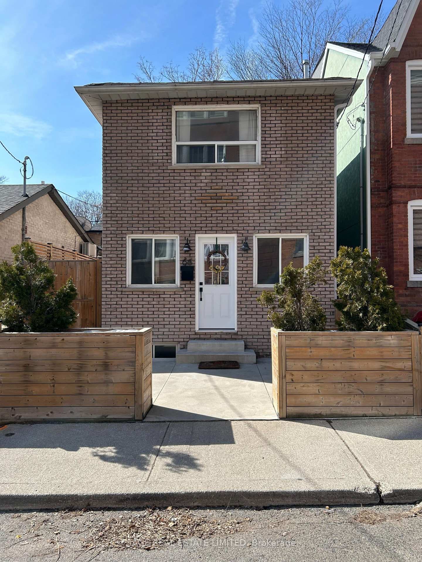 66 Manning Avenue Unit Bsmt photo 2