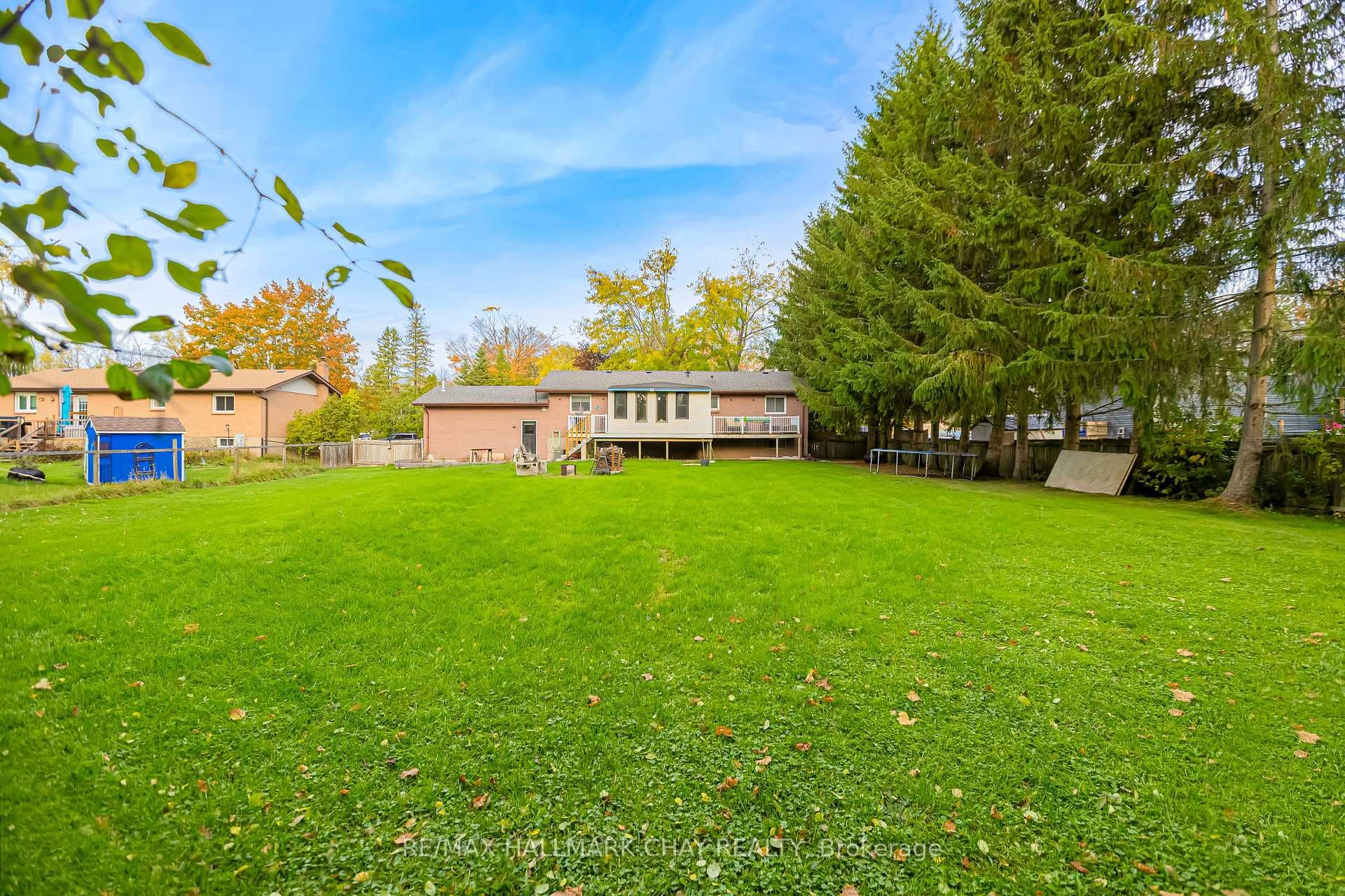 20 Howard Avenue photo 39