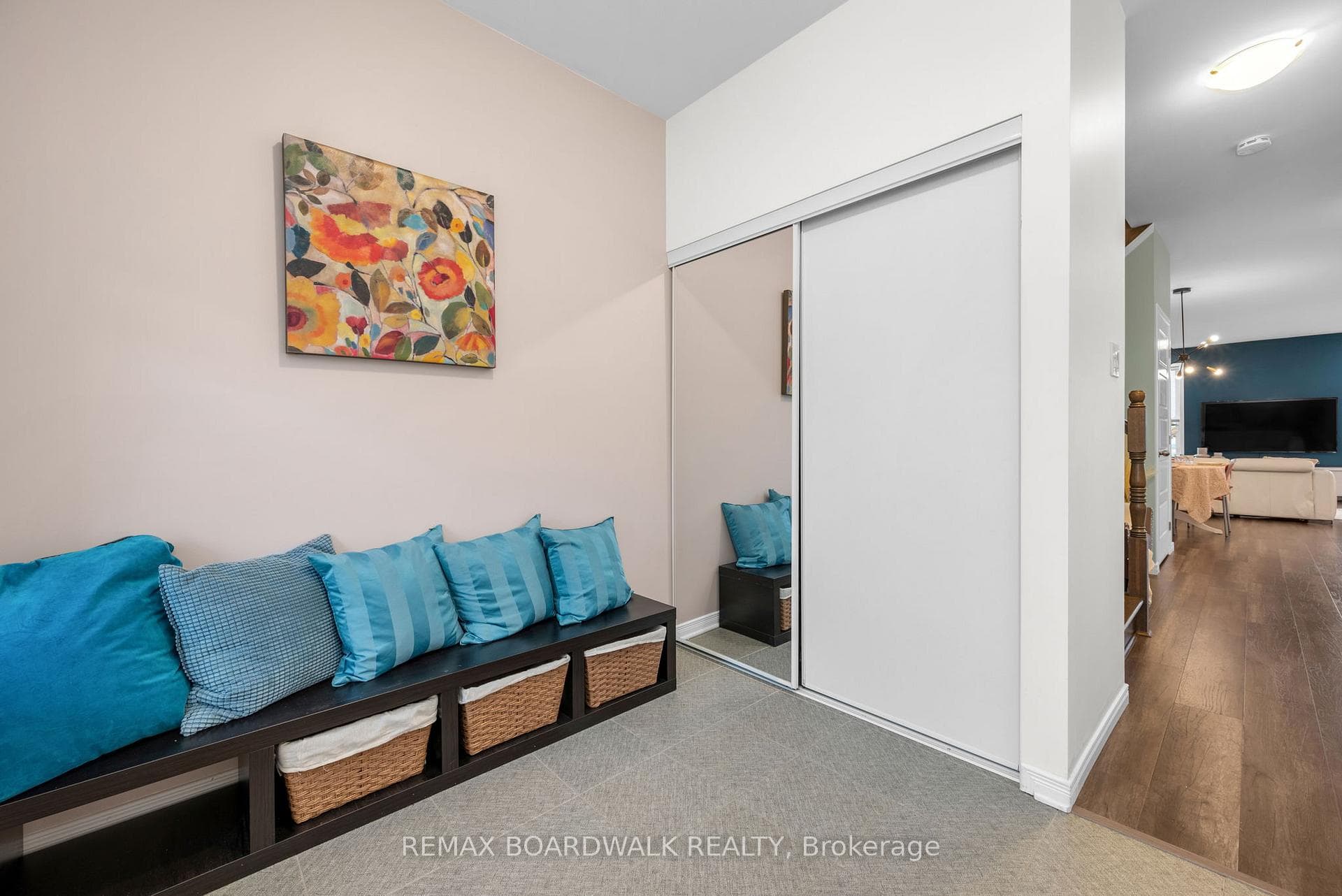 302 Haliburton Heights photo 2