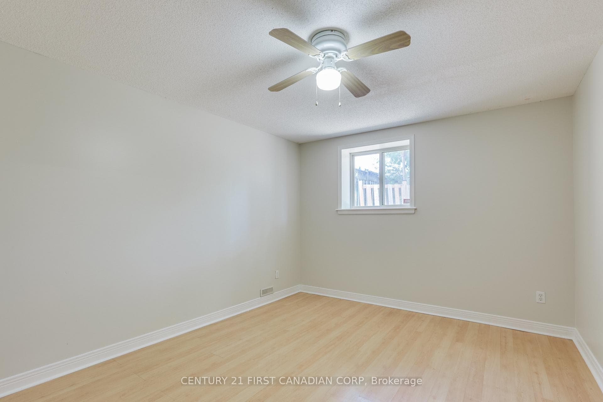 604 Talltree Crescent photo 31