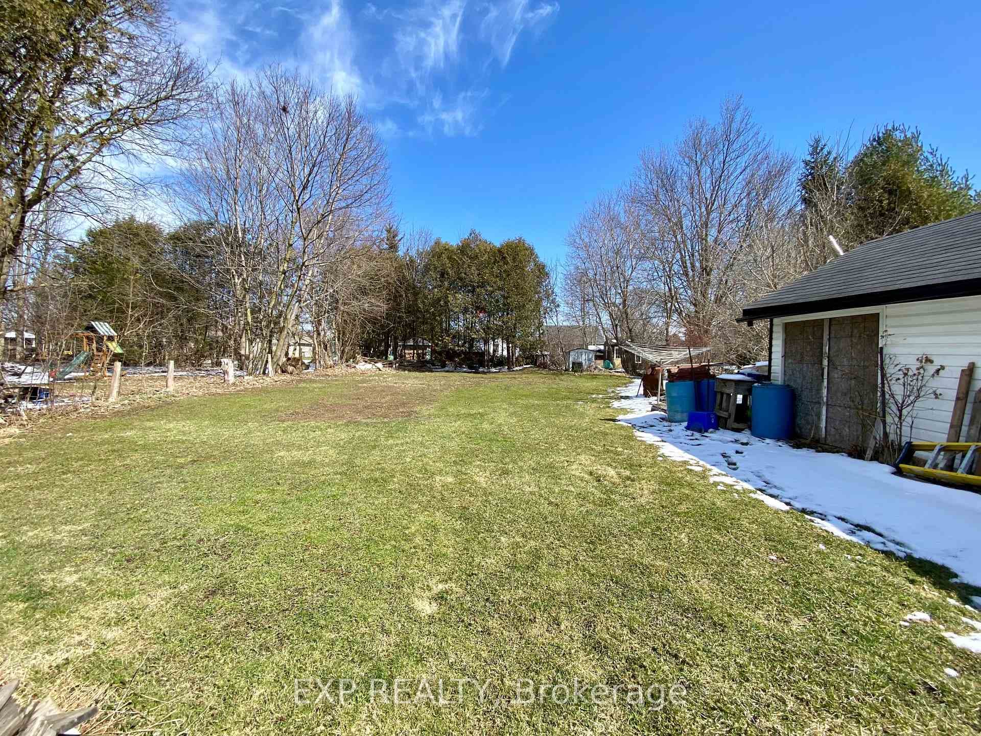 630 Perry Street photo 2