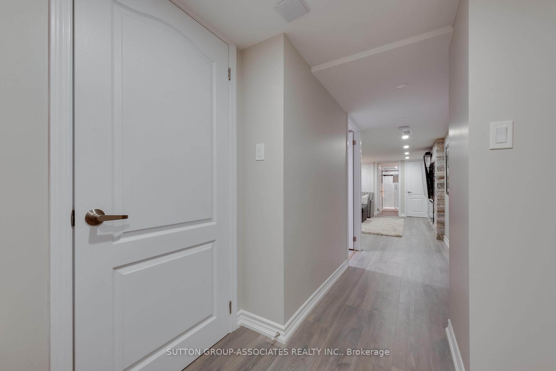 1057 St Clarens Avenue photo 26