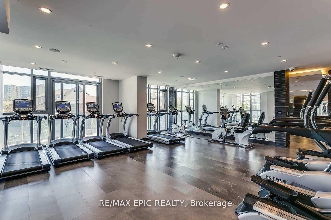 9471 Yonge Street Unit 1001 photo 12