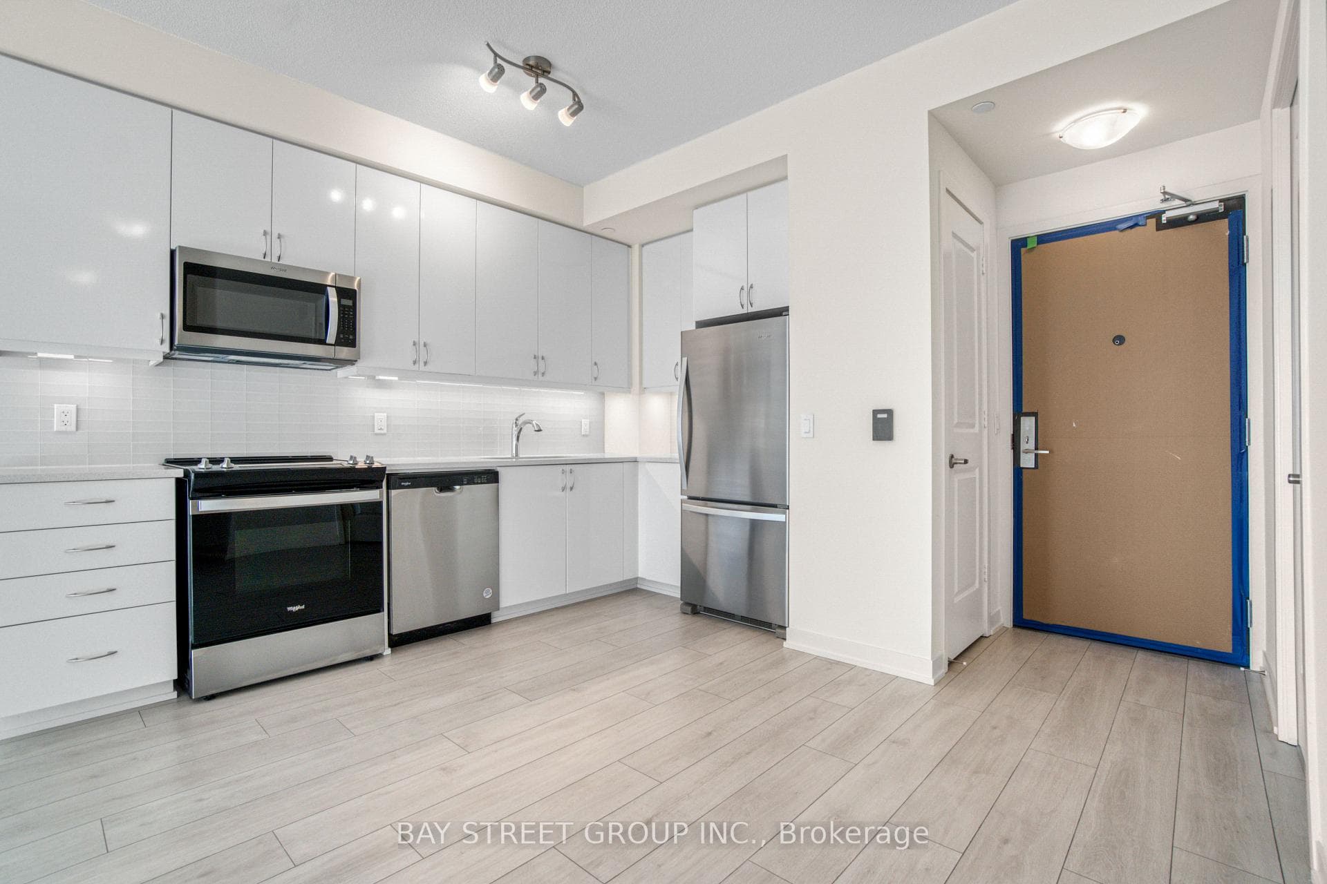 38 Annie Craig Drive Unit 903 photo 9