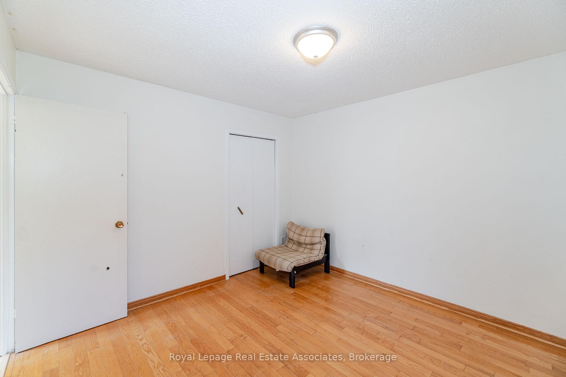 3301 Tallmast Crescent photo 17