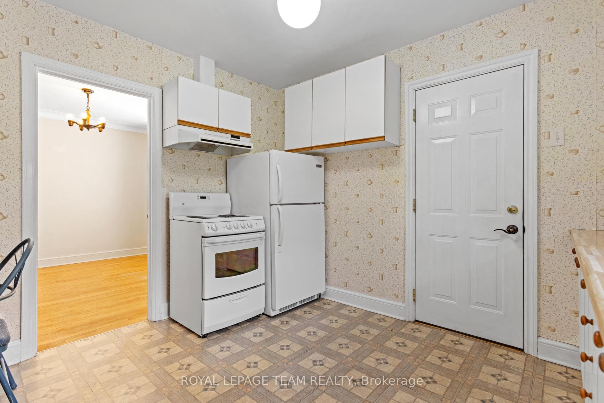 242 Fairmont Avenue photo 14