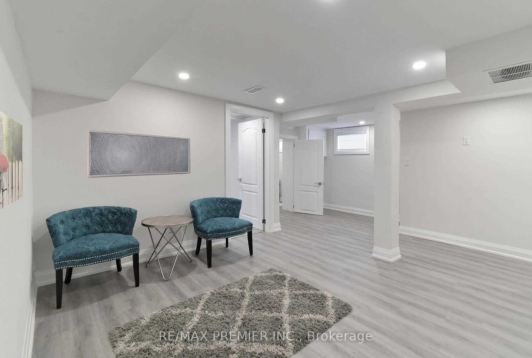 105 Habitant Drive Unit Bsmt photo 4