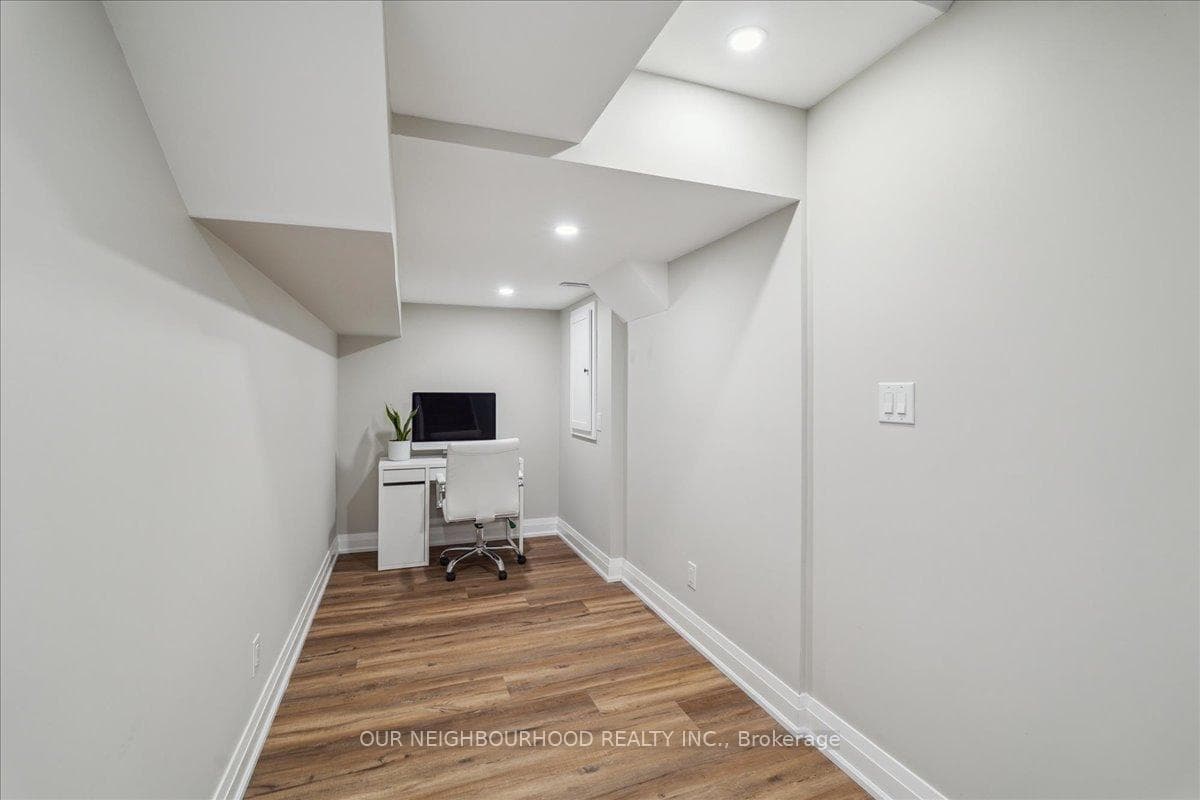 21 Latitude Lane photo 26