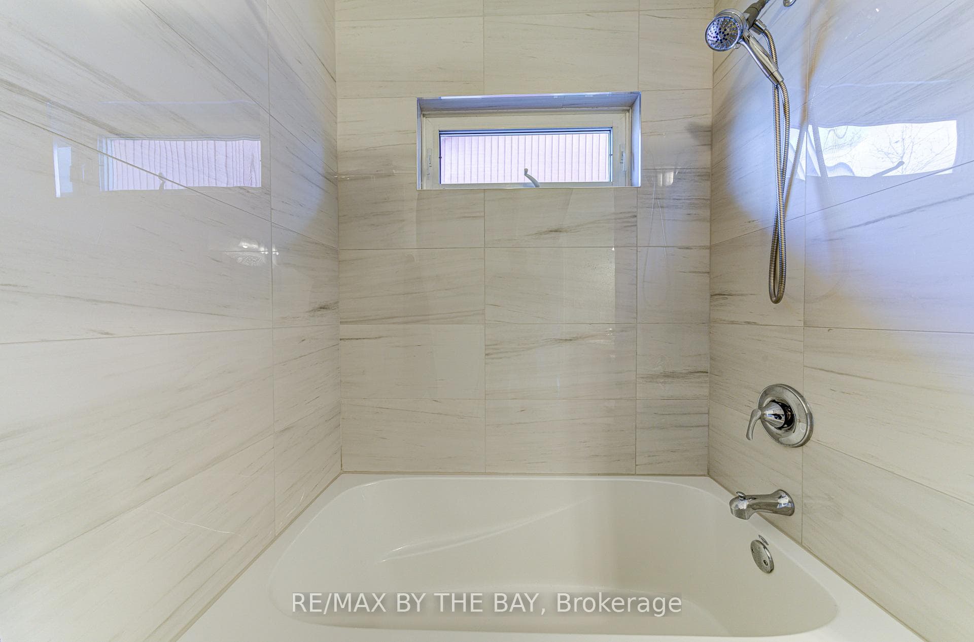 339 Robinson Road photo 24