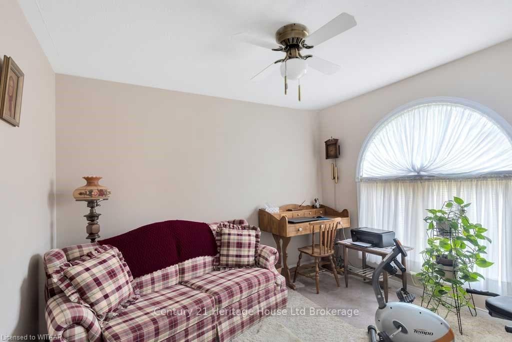 21 WOODSIDE Drive photo 18