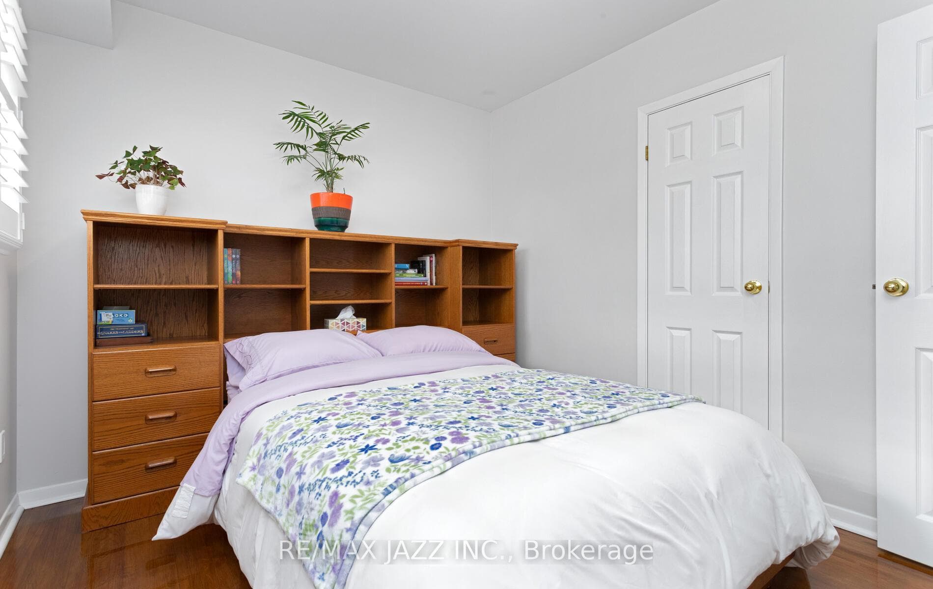296 Inverness Drive photo 9