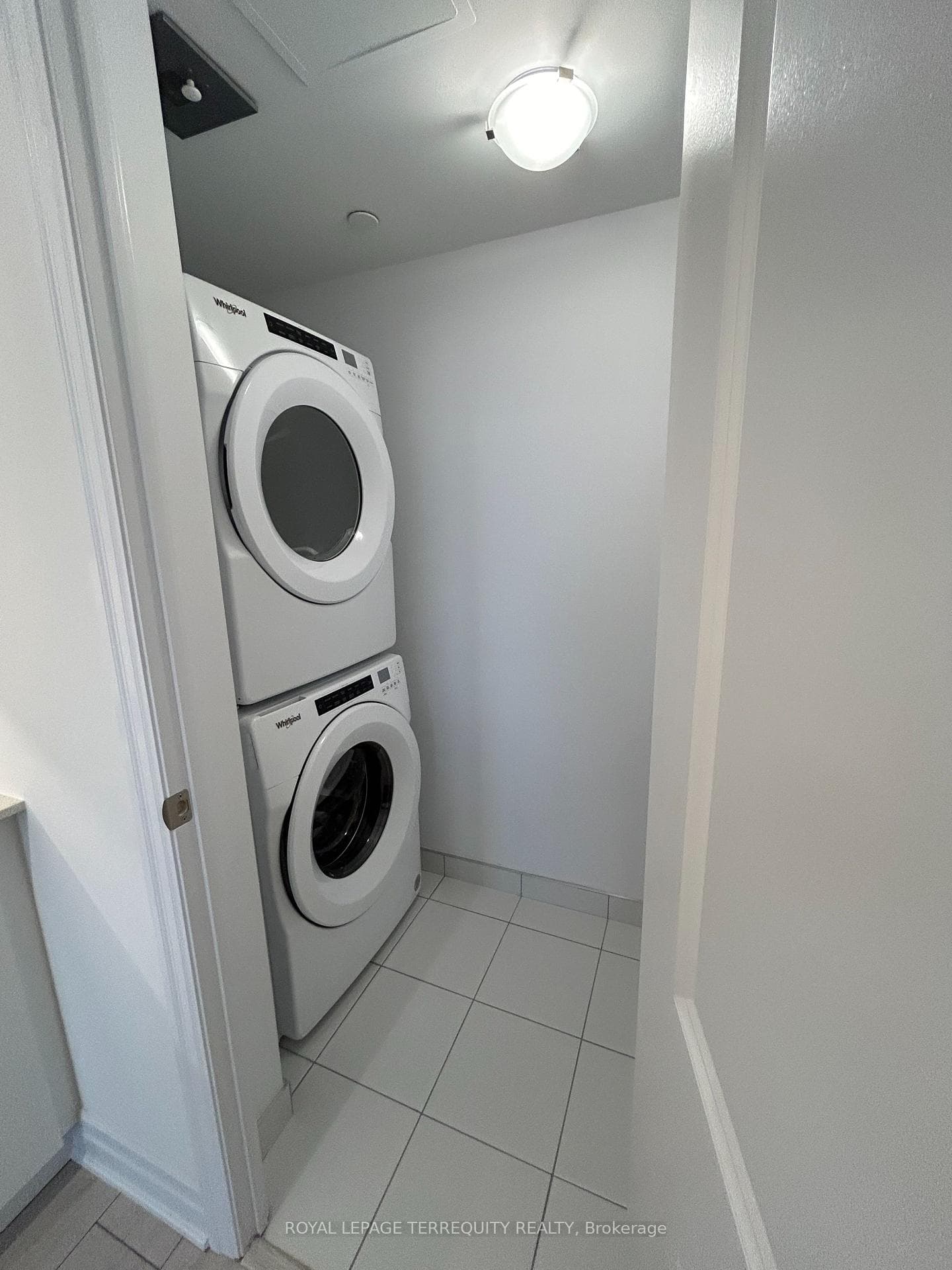 30 Elm Drive Unit 307 photo 31