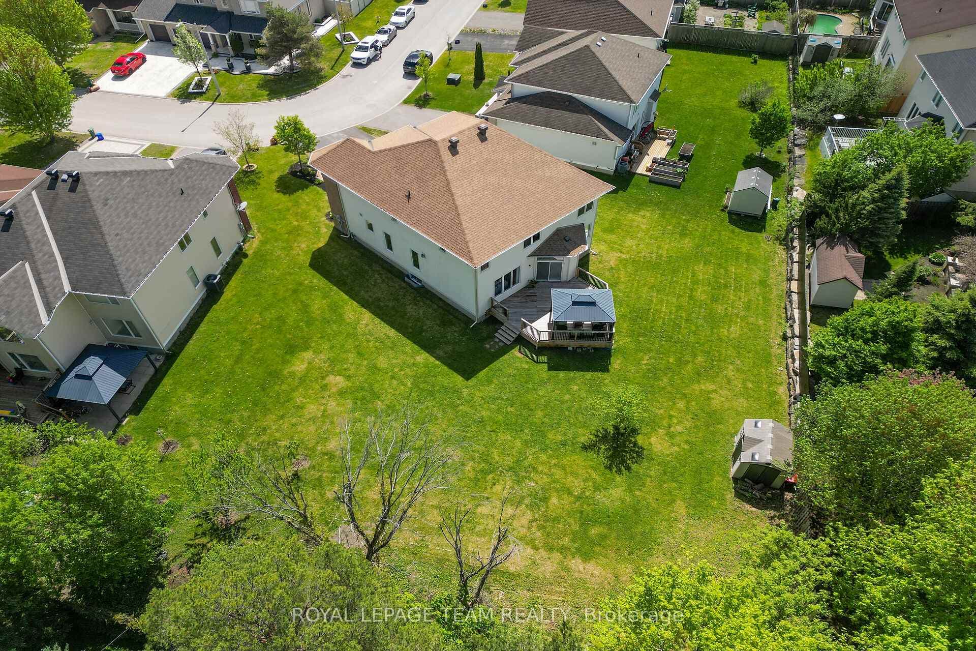 121 Muskego Crescent photo 48