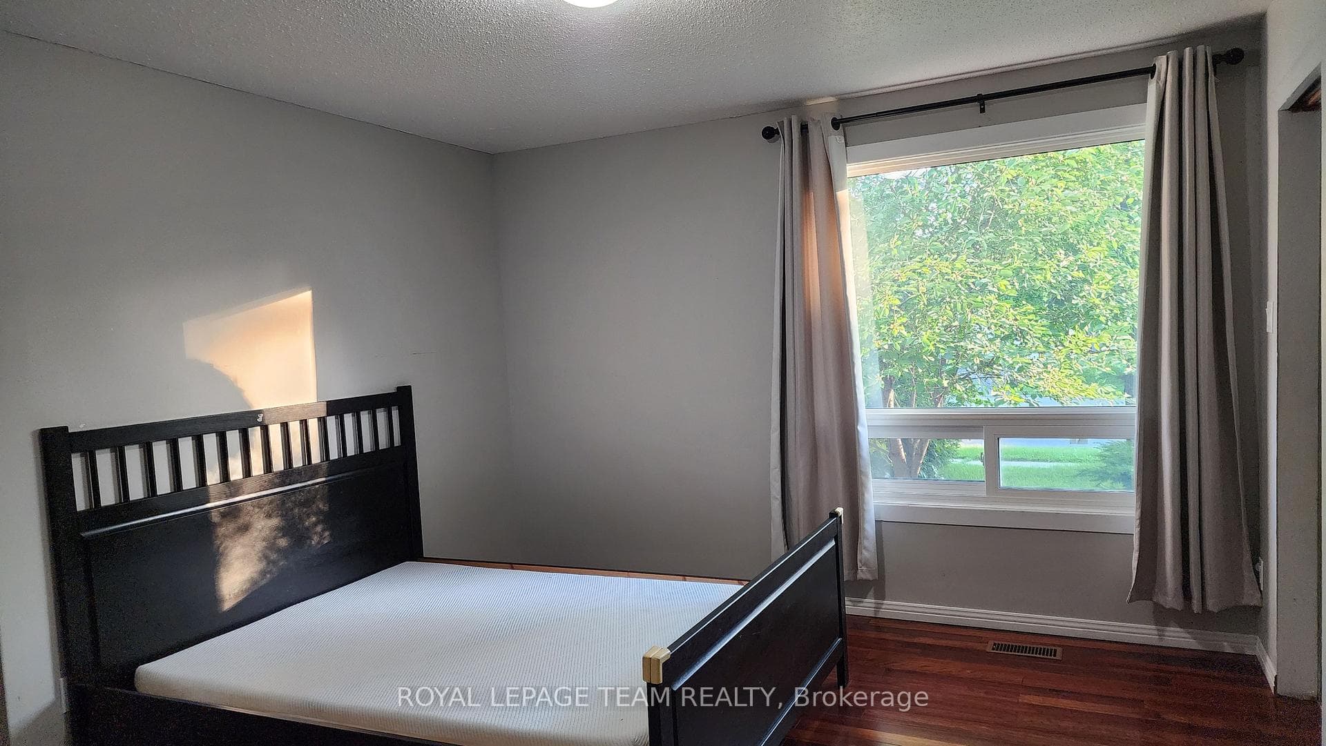 1013 Cadboro Road photo 13