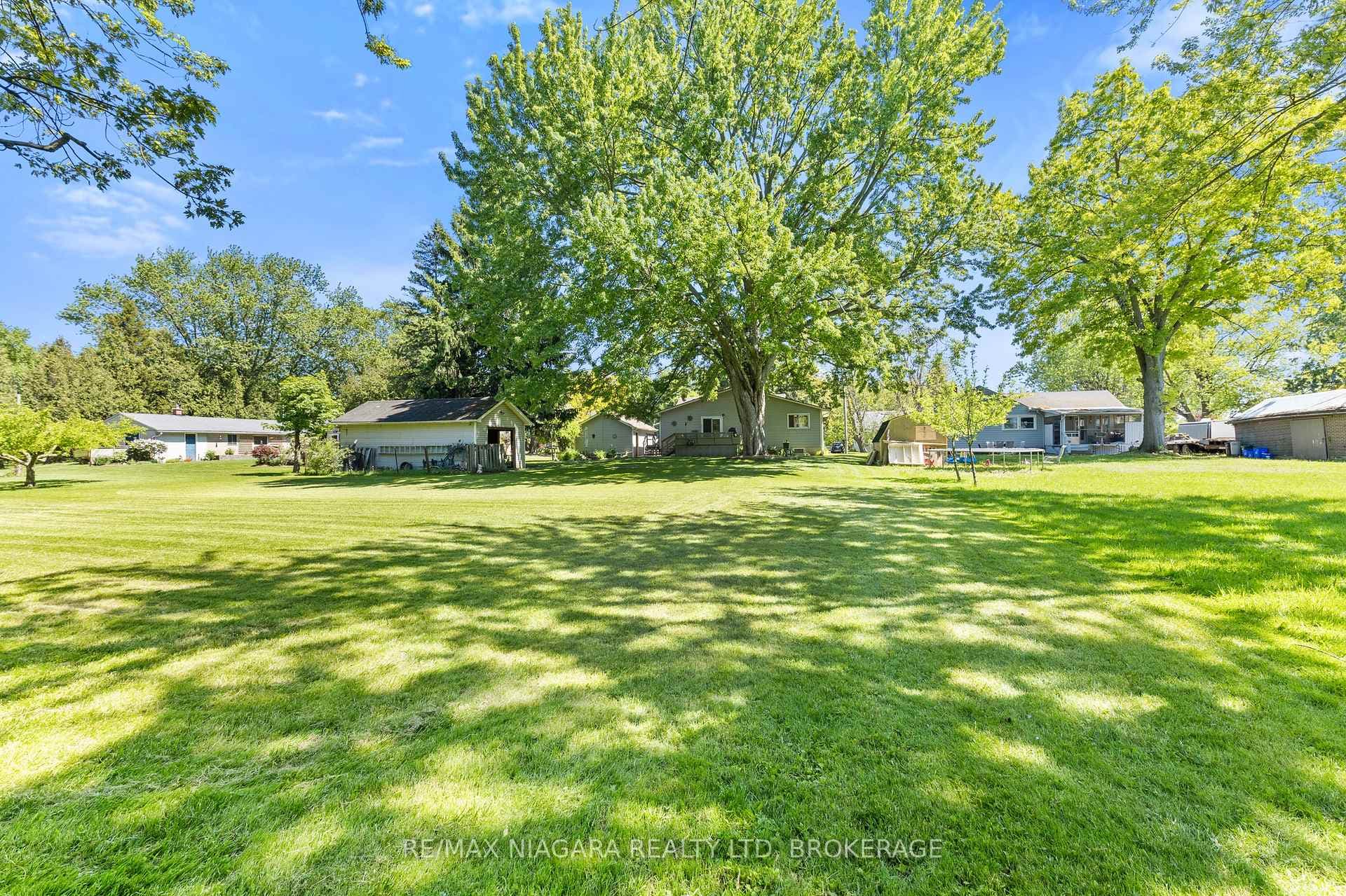 7931 Watson Street photo 25