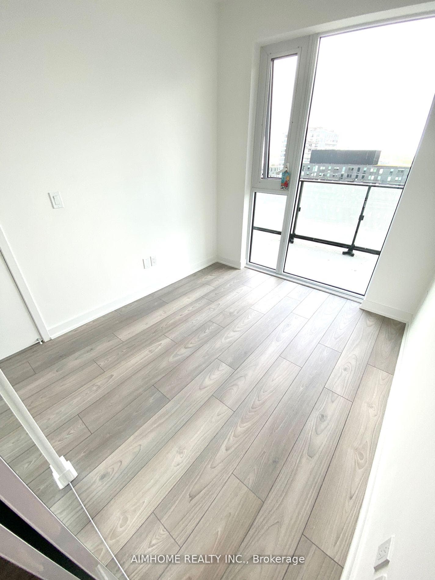 8 Tippett Road Unit 1017 photo 24