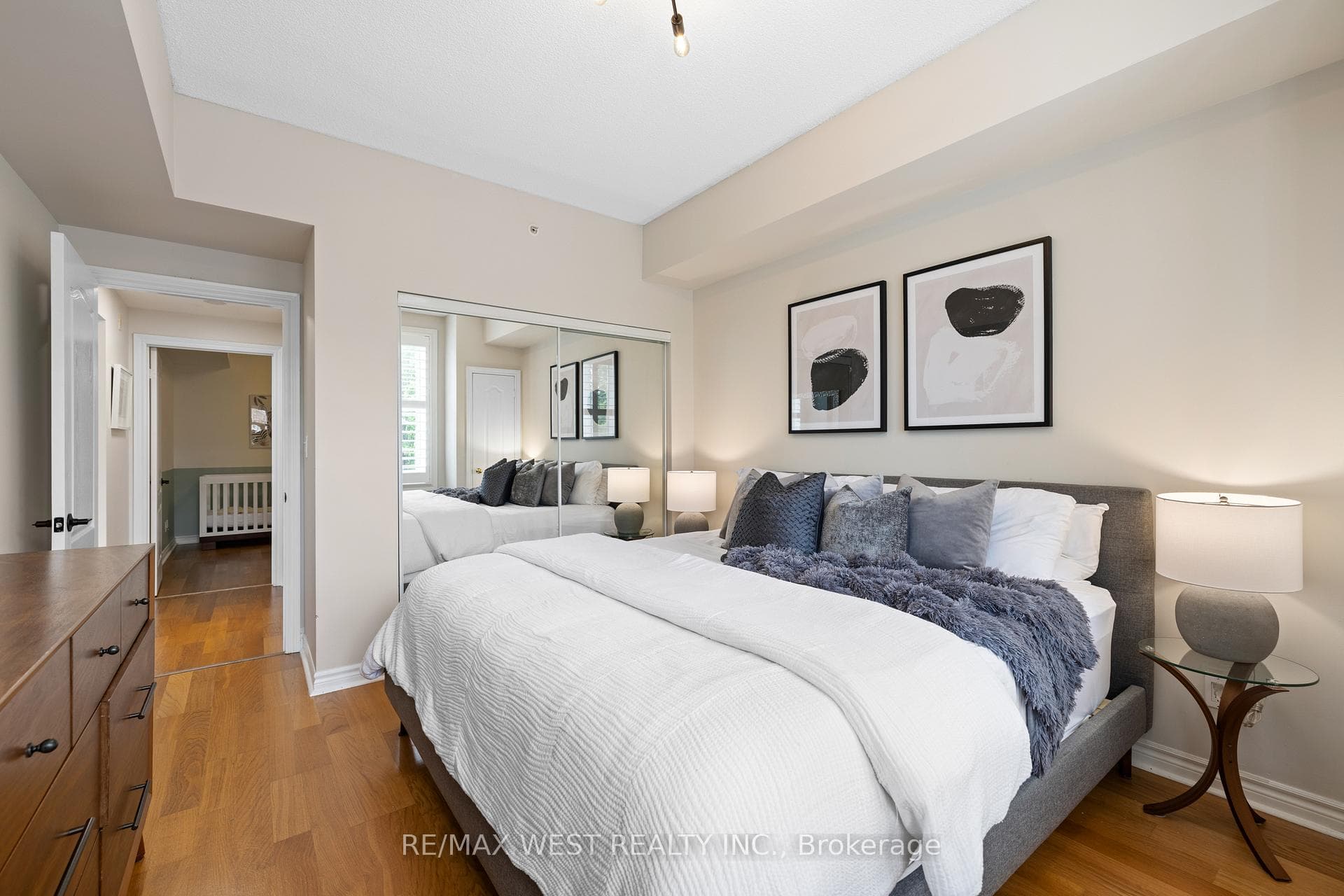 3531 Lake Shore Boulevard Unit 208 photo 10