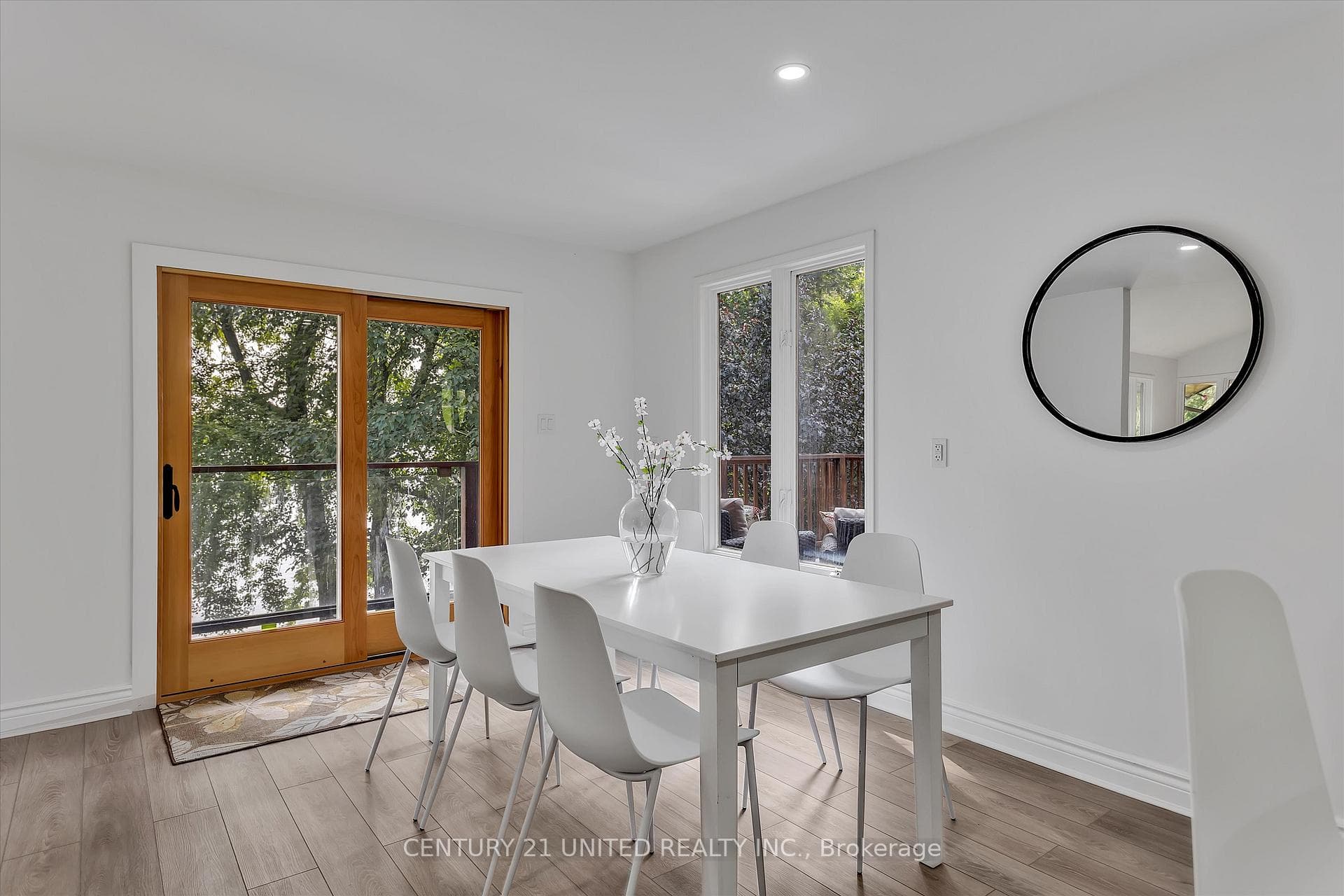 731 Erlwyn Drive photo 13