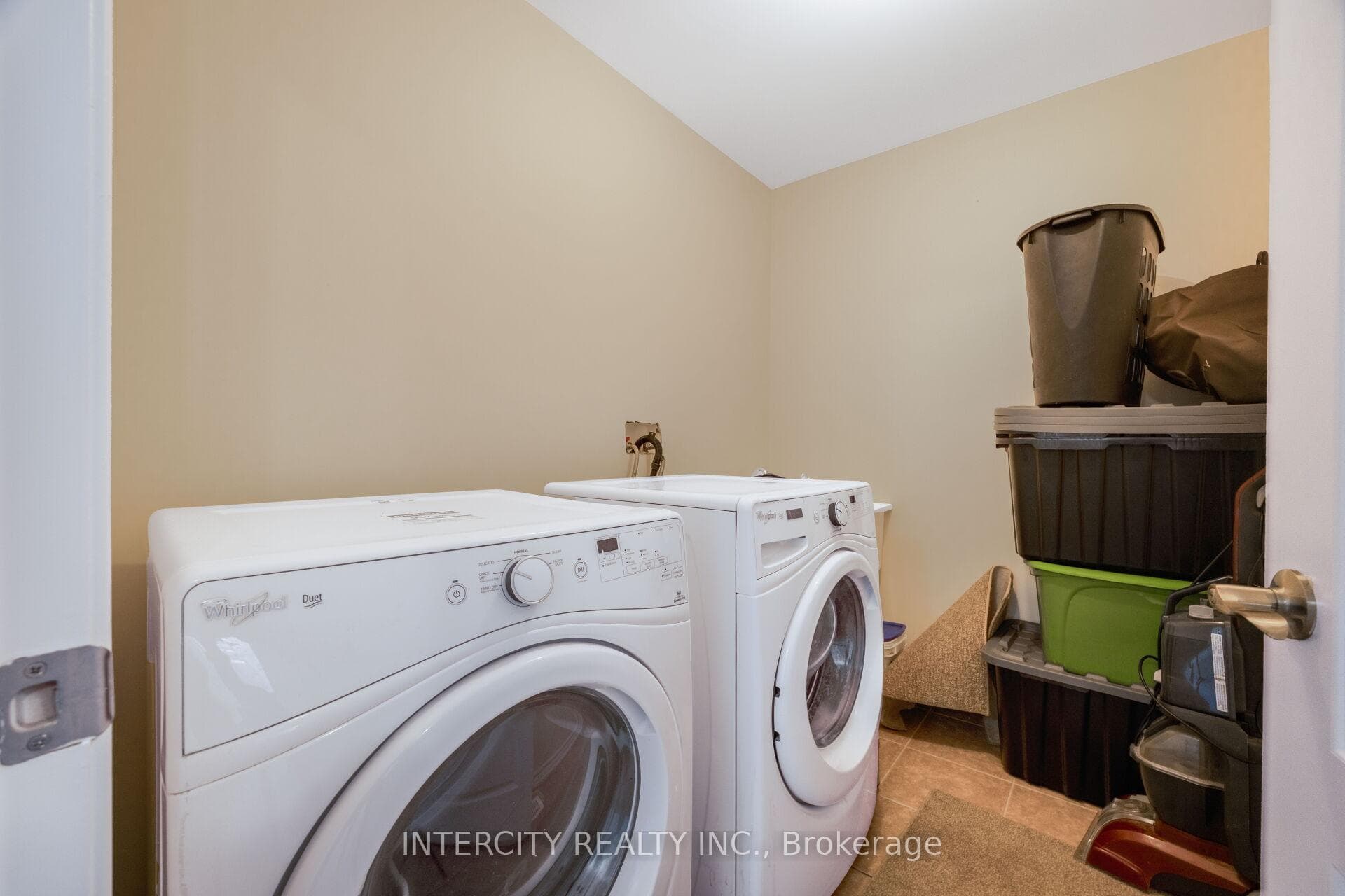 19 Enford Crescent photo 45