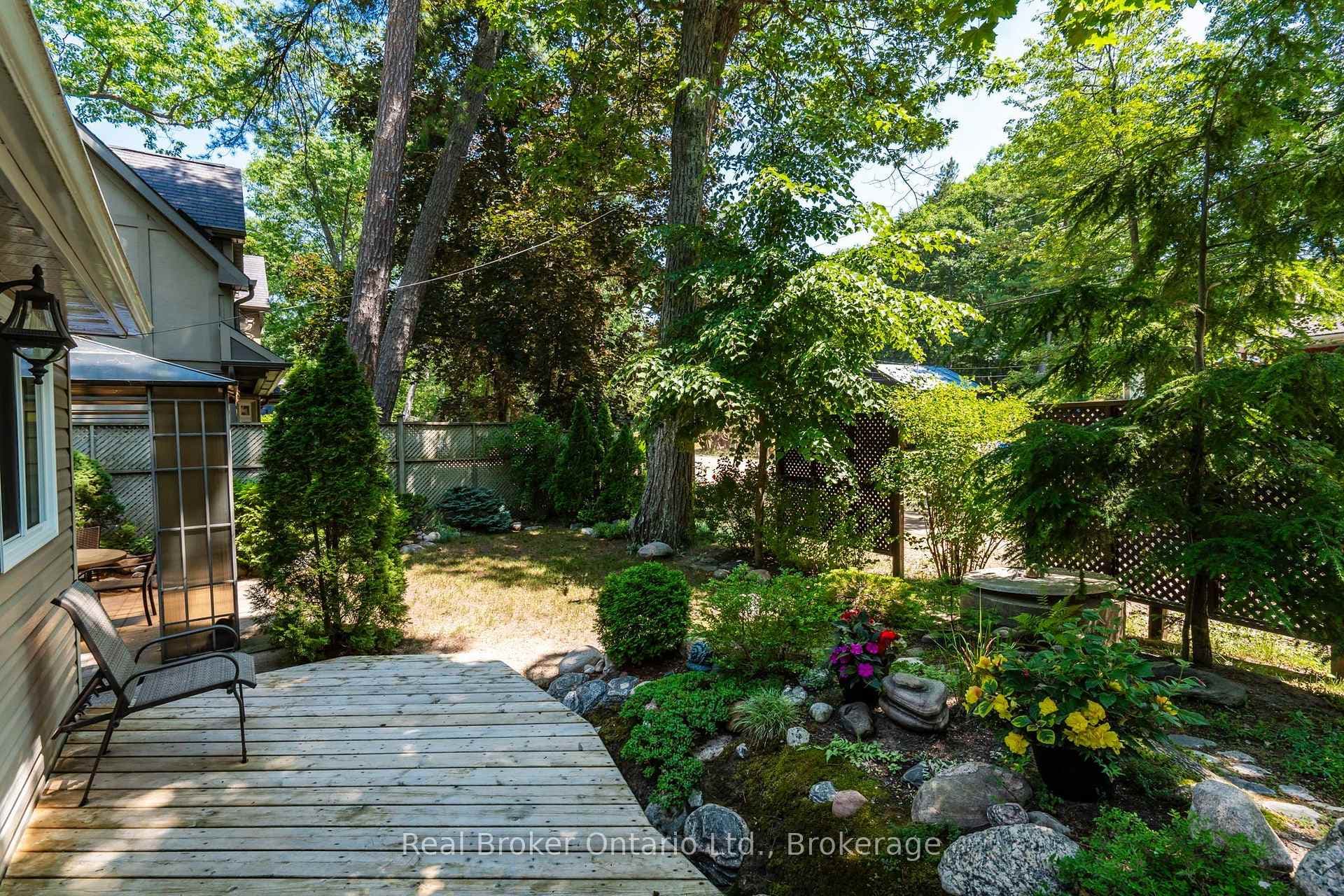 224 Tiny Beaches Road S Road photo 2
