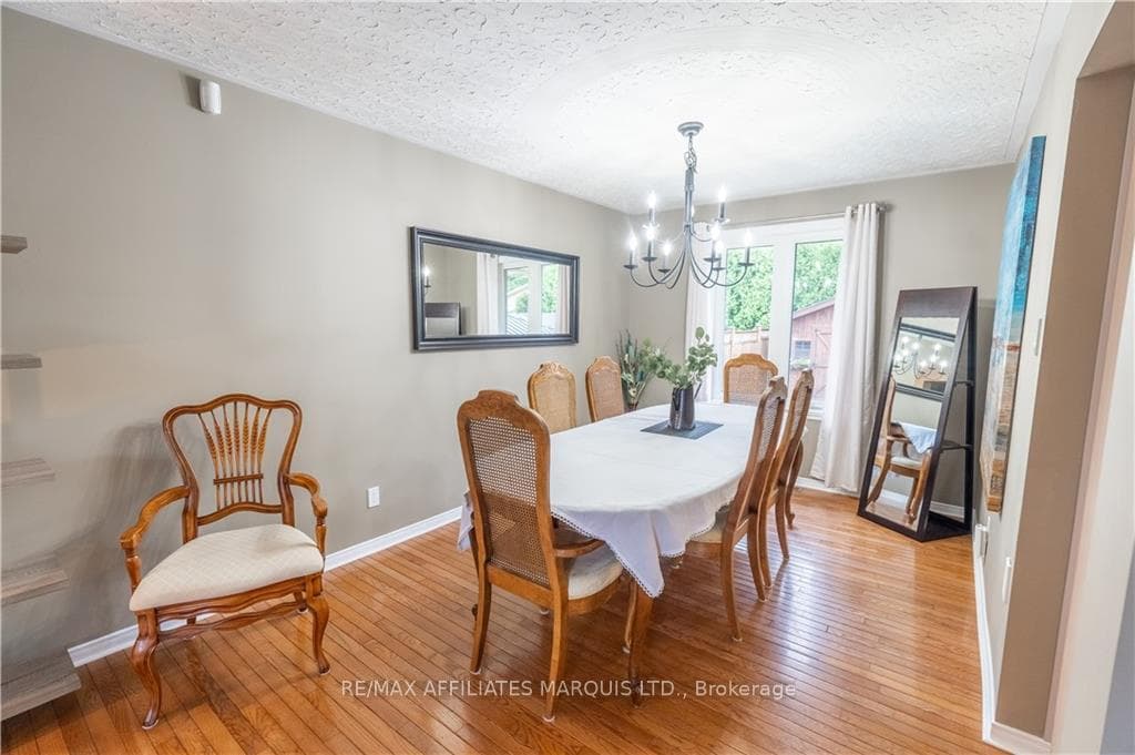 1313 STORMONT Drive photo 4